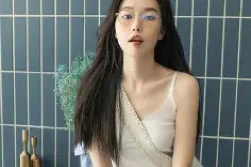 抖音美女吃瓜
